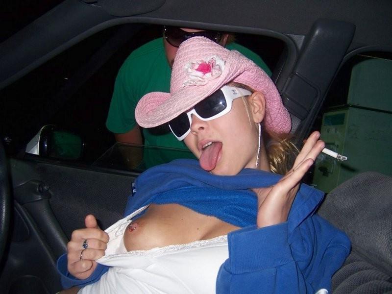 16P Hot closeup pictures of wet amateur snatch