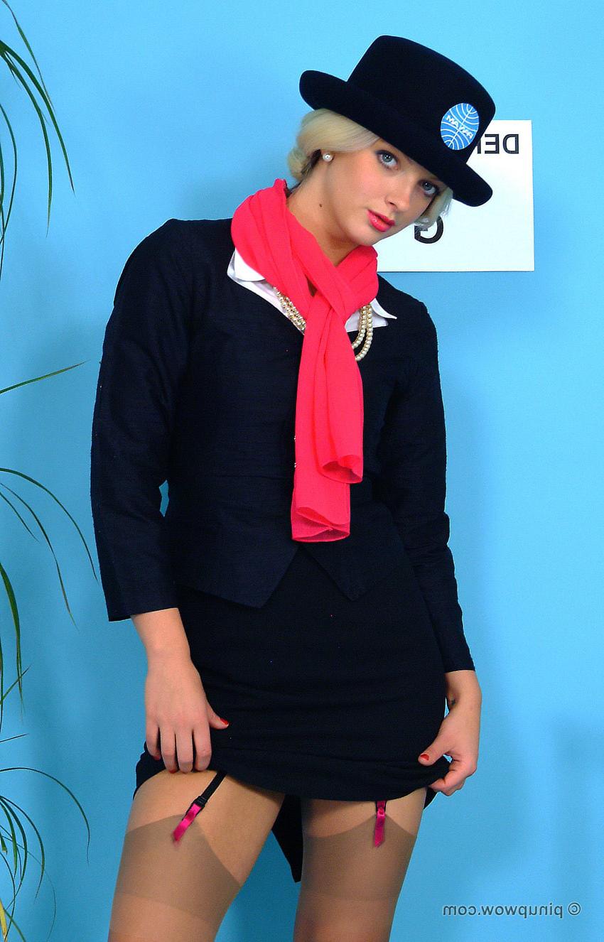 17P Sexy blonde air hostess reveals her sexy lingerie 