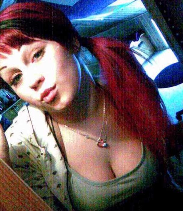 12P Emo and tattooed babes showing off