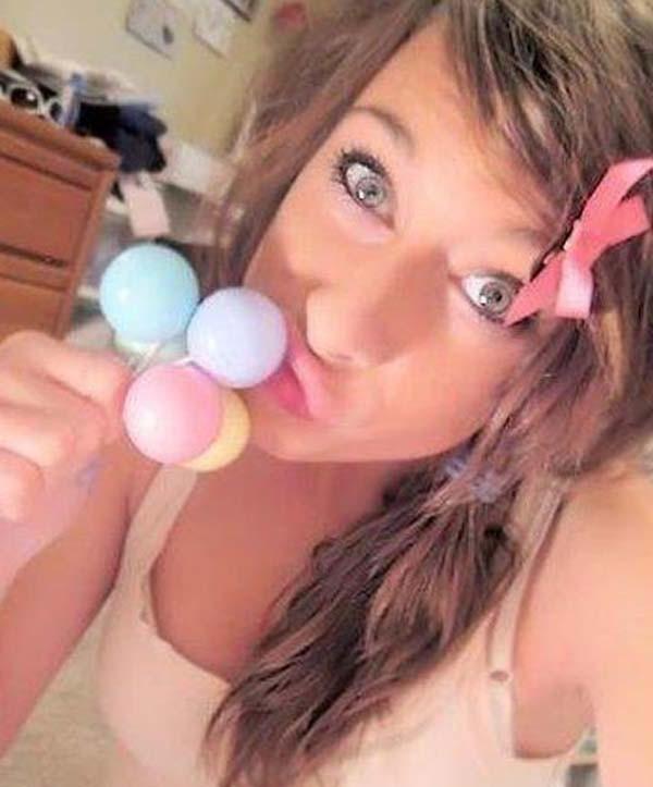 15P Hot emo cutie's sexy selfpics