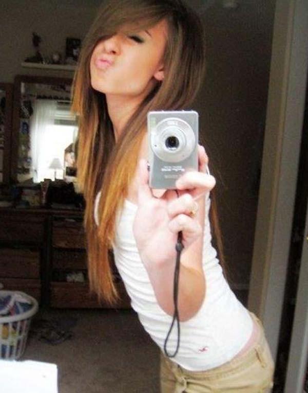 15P Hot emo cutie's sexy selfpics