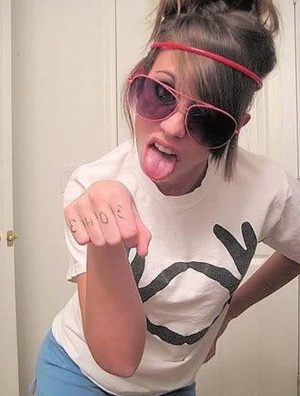 15P Hot emo cutie's sexy selfpics