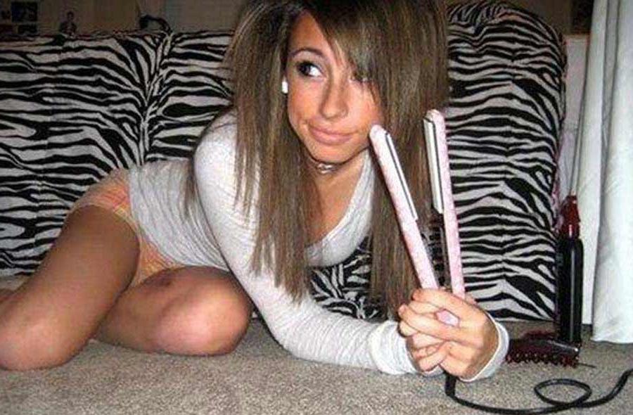 15P Hot emo cutie's sexy selfpics