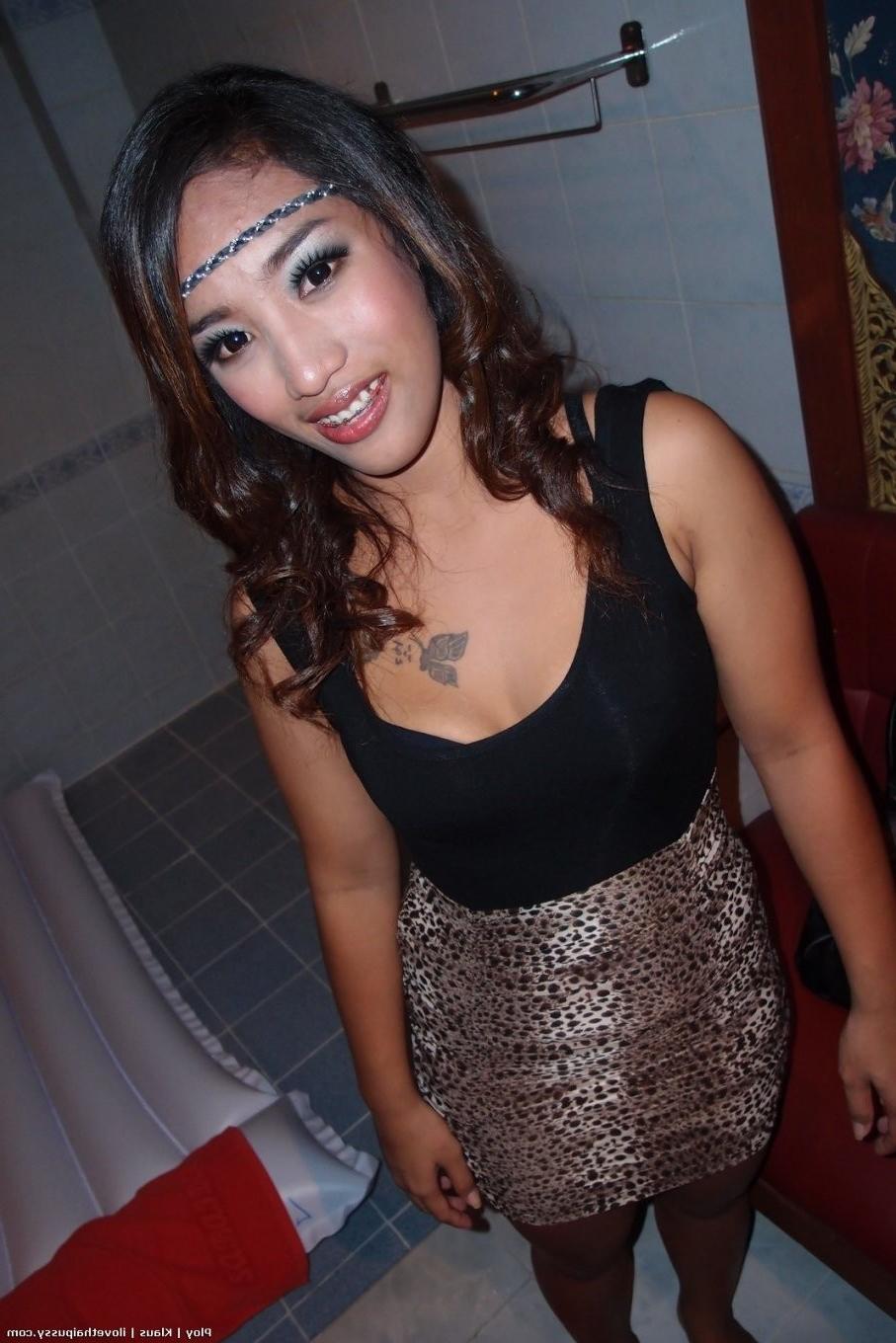 15P Big Booty Bangkok Hooker Penetrated No Condom Bareback For Money Asian Whore