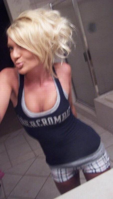 12P Mixed and hot pics of emo and alt girls
