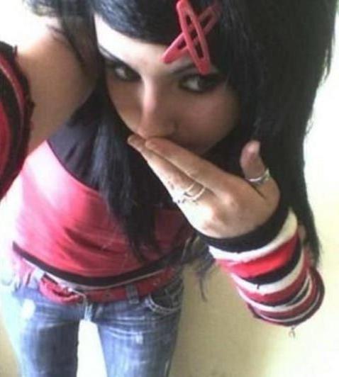 12P Amateur and sexy emo pictures