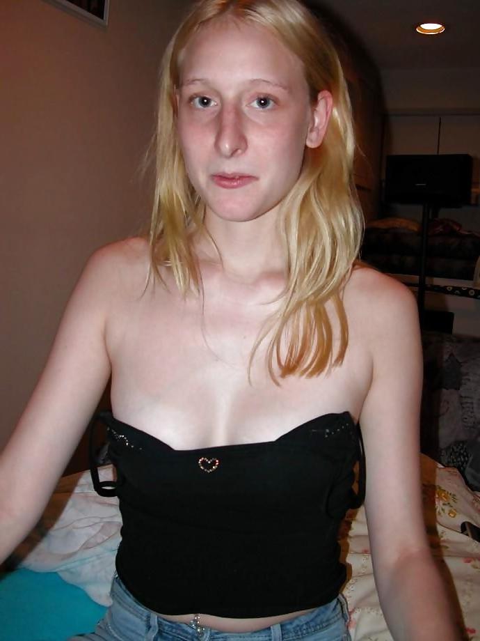25P PIERCED BLONDE TEEN