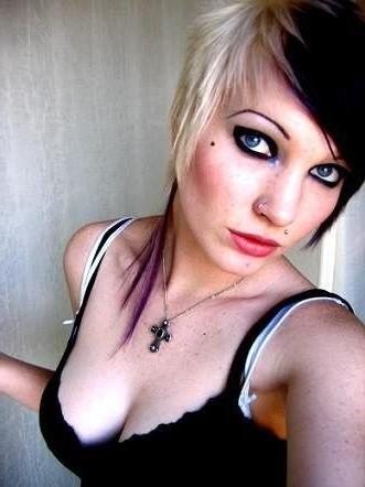 15P Hot pics of ex emo girlfried