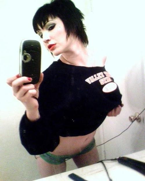 15P Hot pics of ex emo girlfried