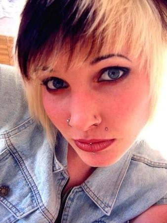 15P Hot pics of ex emo girlfried