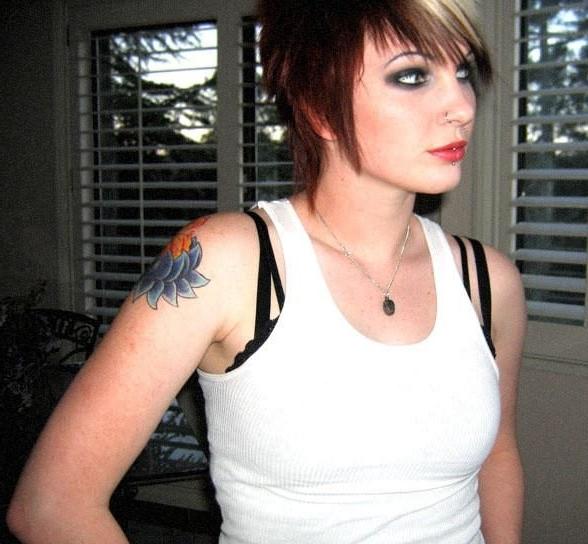 15P Hot pics of ex emo girlfried