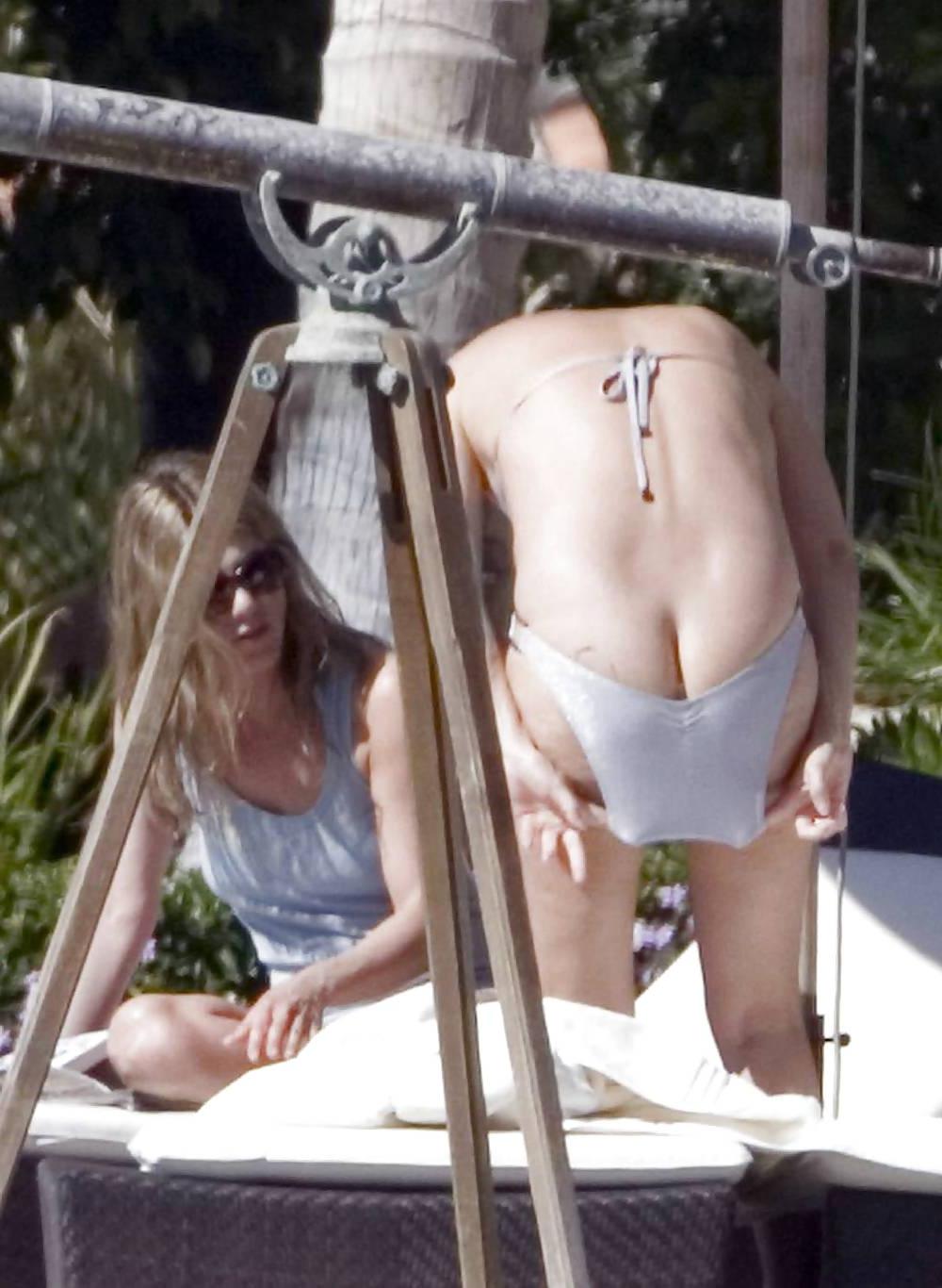 25P Celeb Oops And Upskirts 2 By twistedworlds