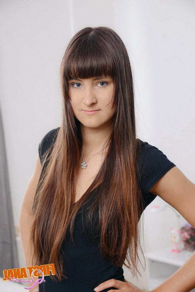 15P Teen doll loses her anal virginity for dollar