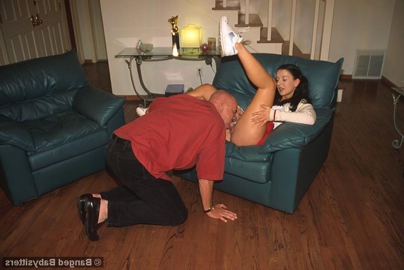 15P This teen babysitter can deepthroat like a pro