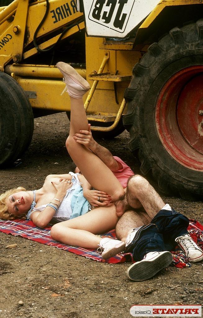 15P Vintage anal porn action with farmer
