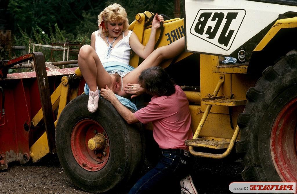 15P Vintage anal porn action with farmer