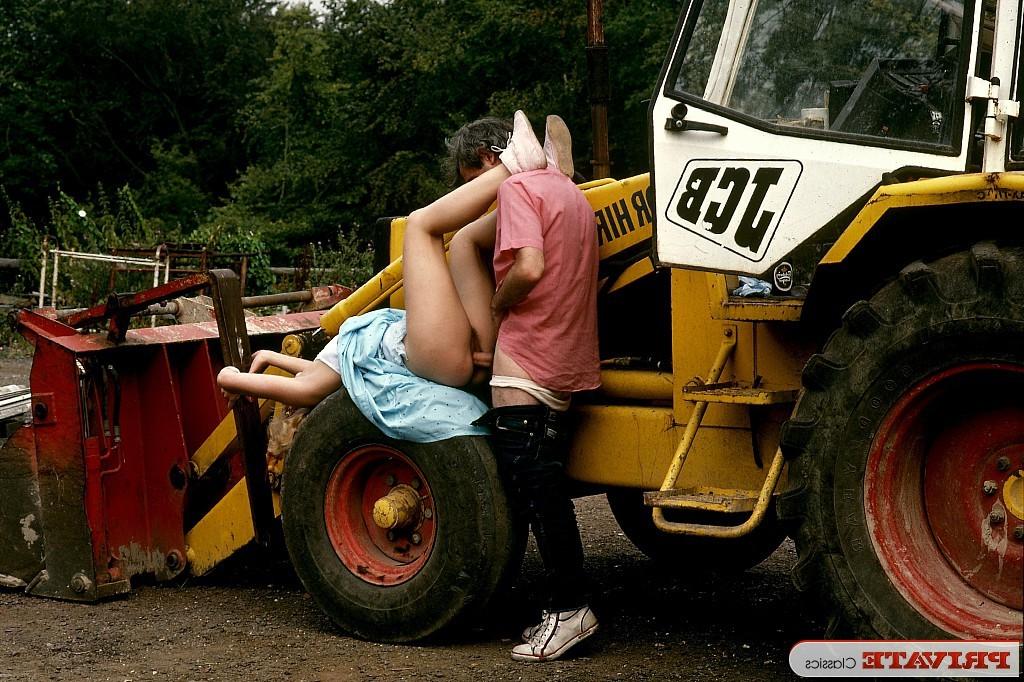 15P Vintage anal porn action with farmer