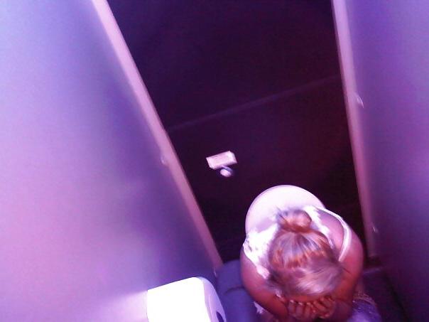 20P Teens on Toilets