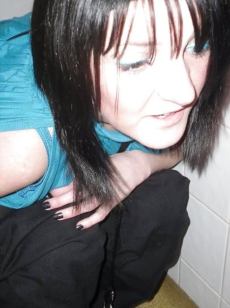 20P Teens on Toilets