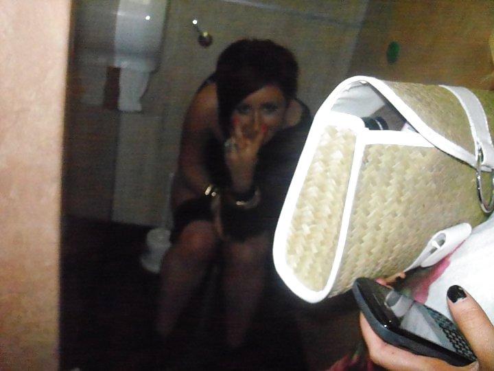 20P Teens on Toilets