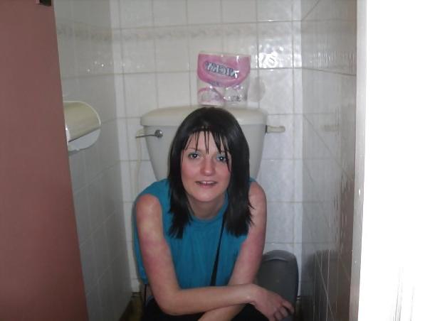 20P Teens on Toilets