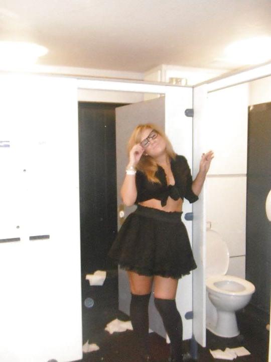 20P Teens on Toilets
