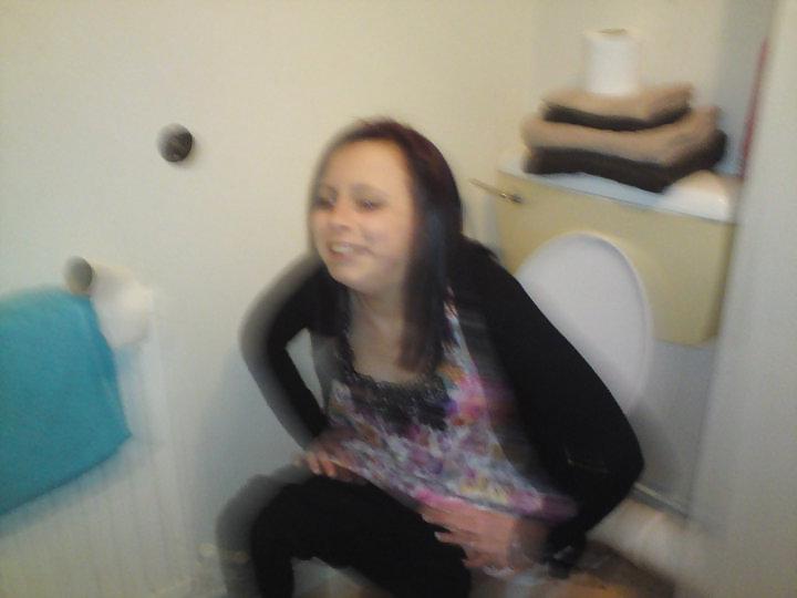 20P Teens on Toilets