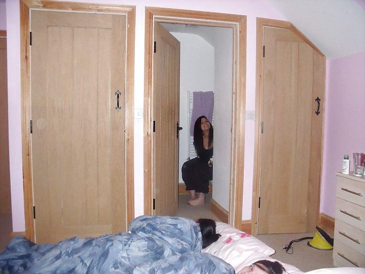 20P Teens on Toilets