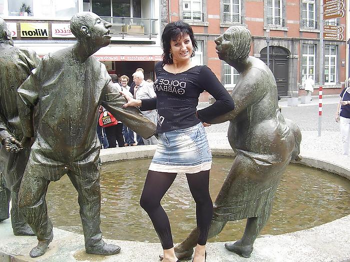 25P Sexy mom from facebook with daughters