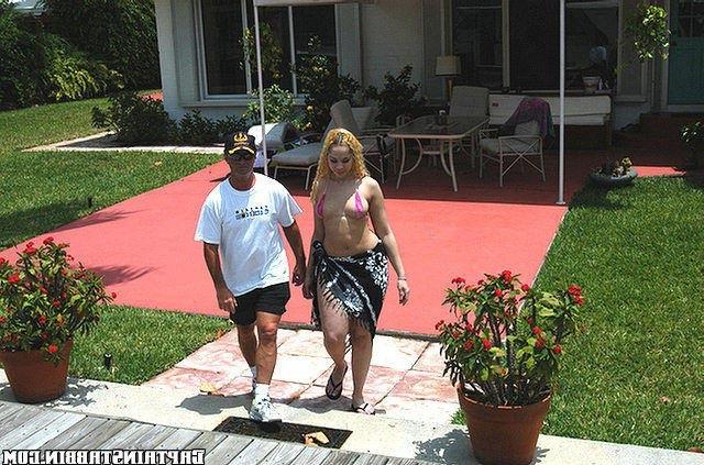 15P Plump ass chick spanked and screwed in the yacht