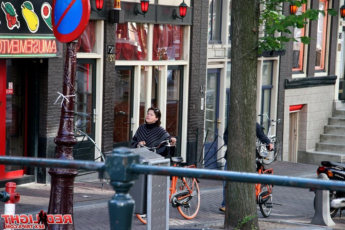 14P Amsterdam window hooker fucking this finnish tourist wild
