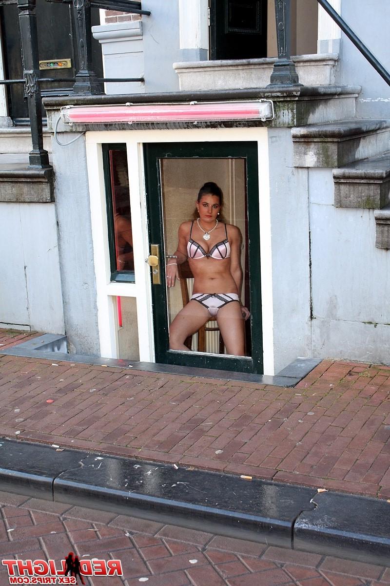 14P Amsterdam hooker gets paid to fuck a tourist his brains out