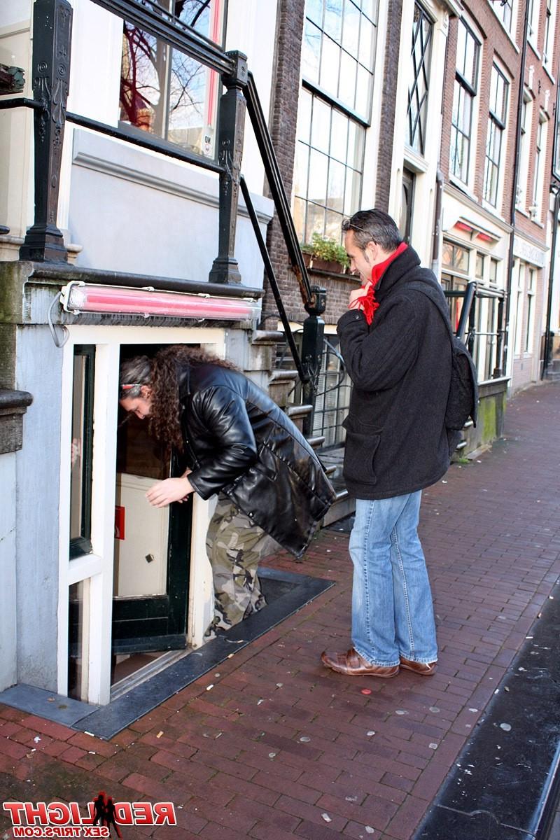 14P Amsterdam hooker gets paid to fuck a tourist his brains out