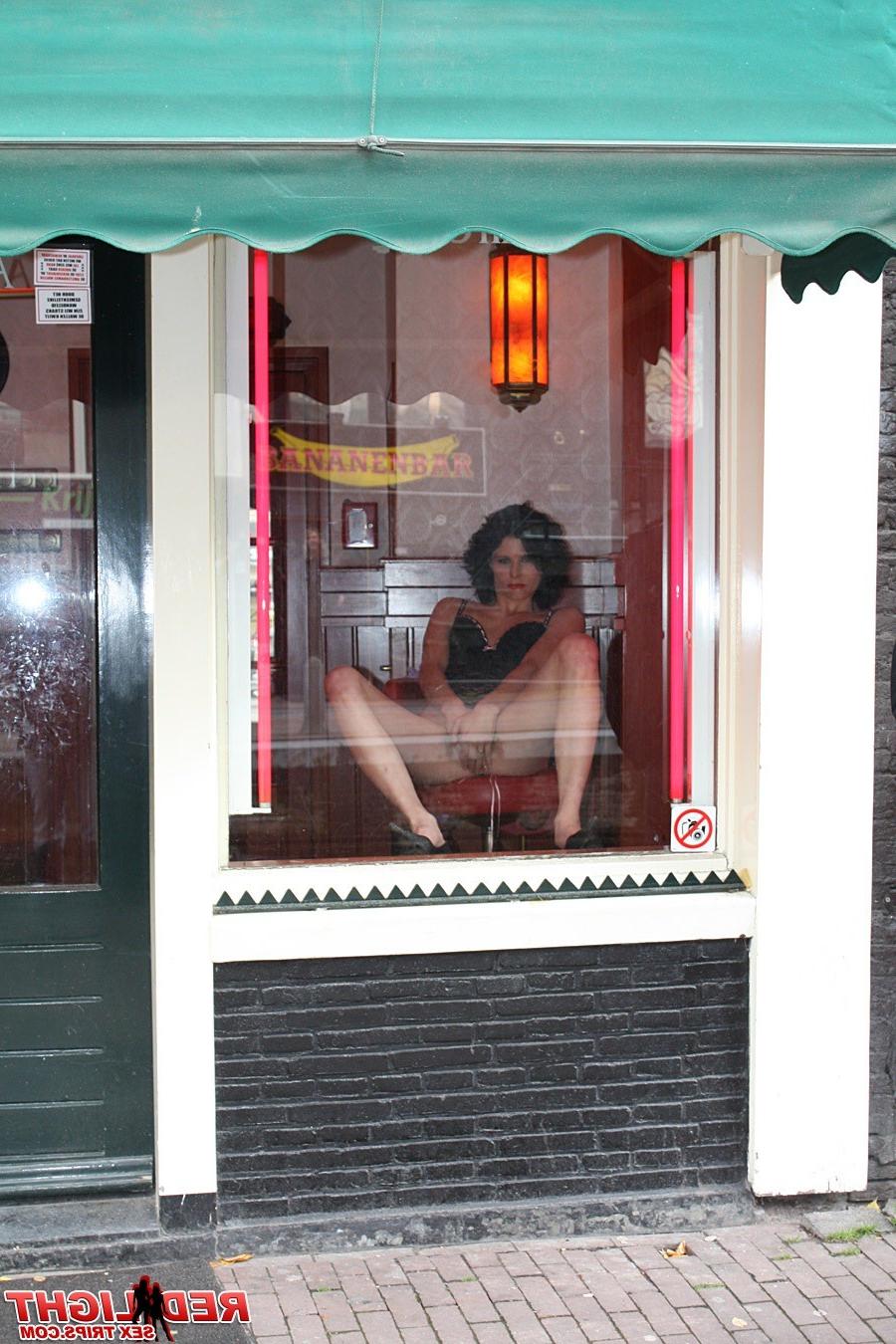 14P Slutty amsterdam hooker deepthroats a german guy his cock