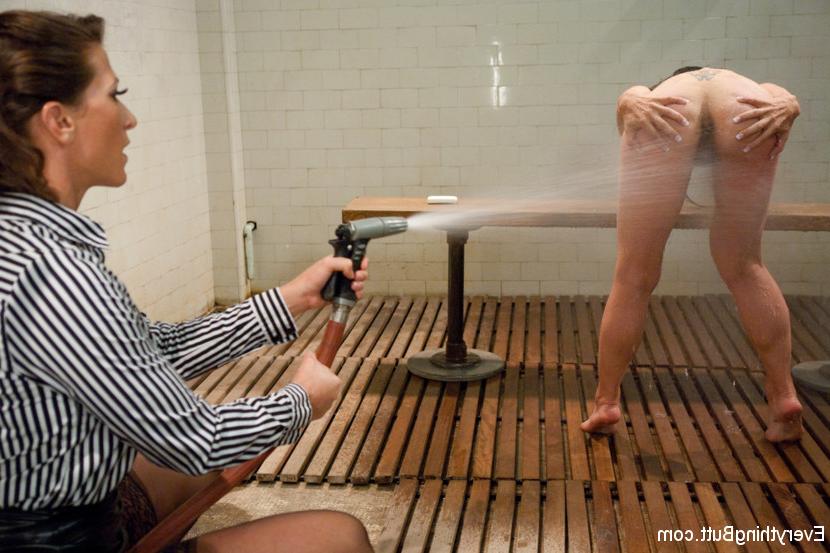 15P Bizarre anal sex