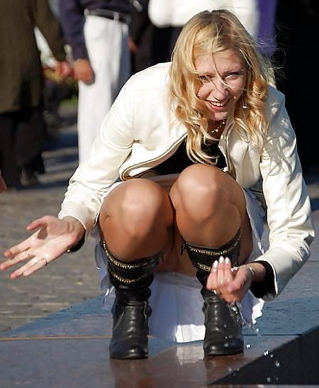 25P Upskirt and stockings