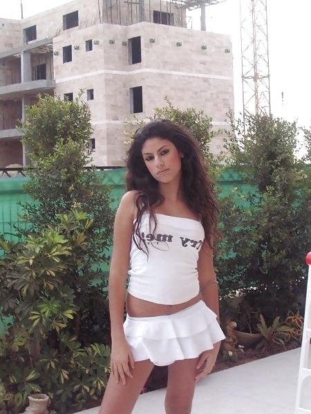 7P Greek Babes
