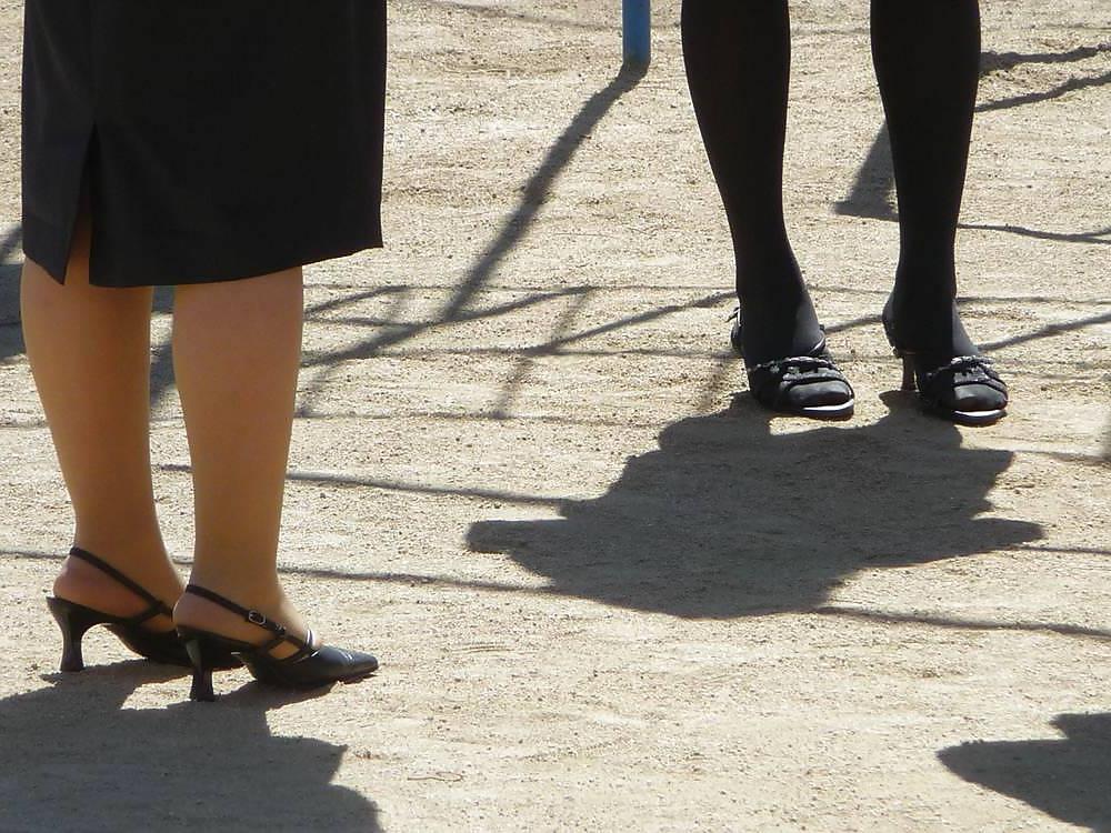 14P Japanese Candids - Feet on the Street 17