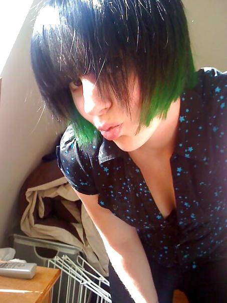 14P Helen UK Emo Milf