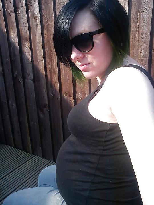 14P Helen UK Emo Milf