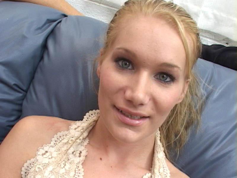 16P Nasty blonde hor fucks anal at interracial gangbang