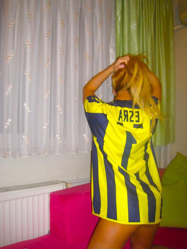 24P Turkish - Celebrities EsraCeydaErsoy-NEW