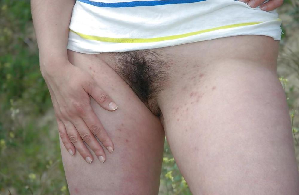 16P Erotic blonde mature outdoor