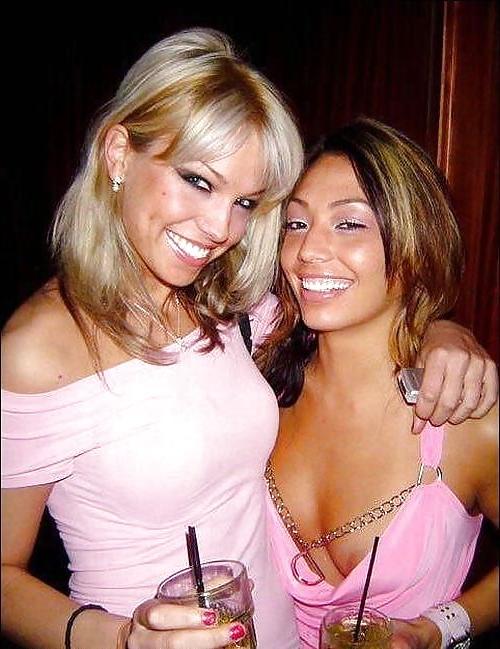 25P Nip slips Downblouse  Mix Amateurs & Celebs
