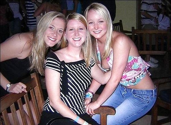 25P Nip slips Downblouse  Mix Amateurs & Celebs