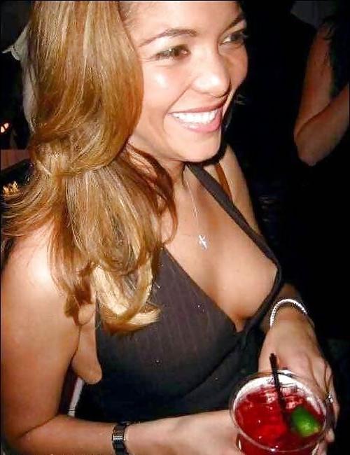 25P Nip slips Downblouse  Mix Amateurs & Celebs