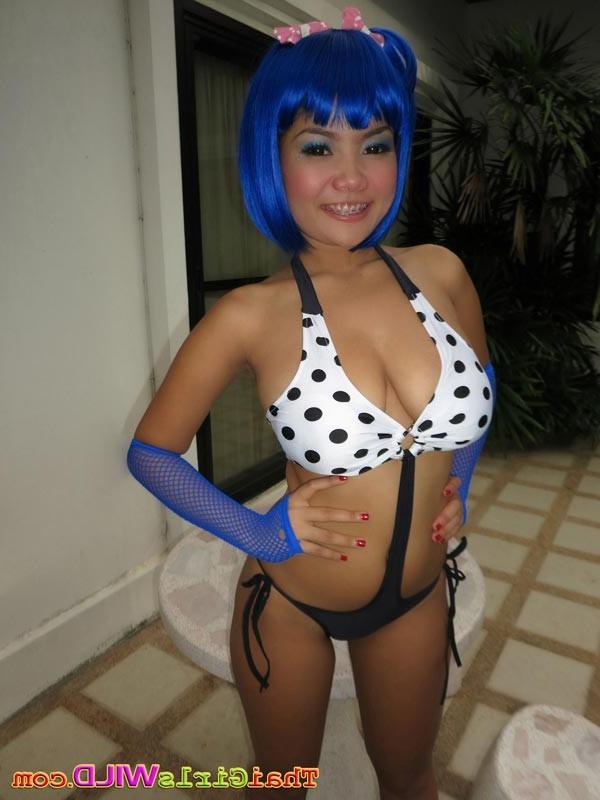 16P Emo teen shows off her hot thai body