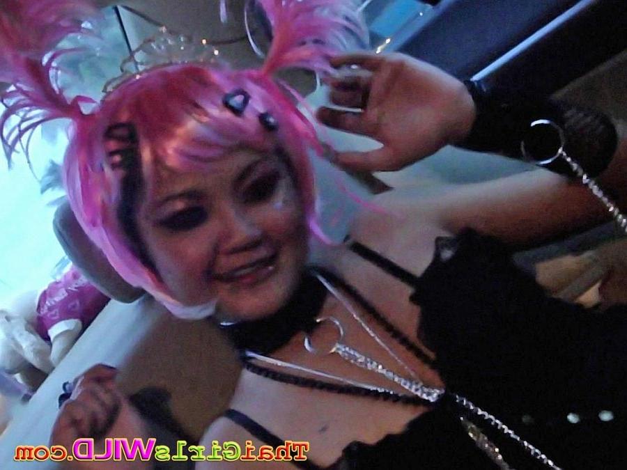 16P Emo Thai hottie doing selfshot pics. Febe loves to show off