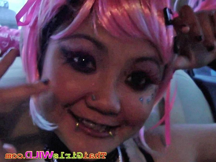 16P Emo Thai hottie doing selfshot pics. Febe loves to show off