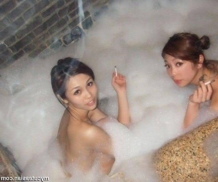 10P Horny Asian teen girlfriends in homemade pix
